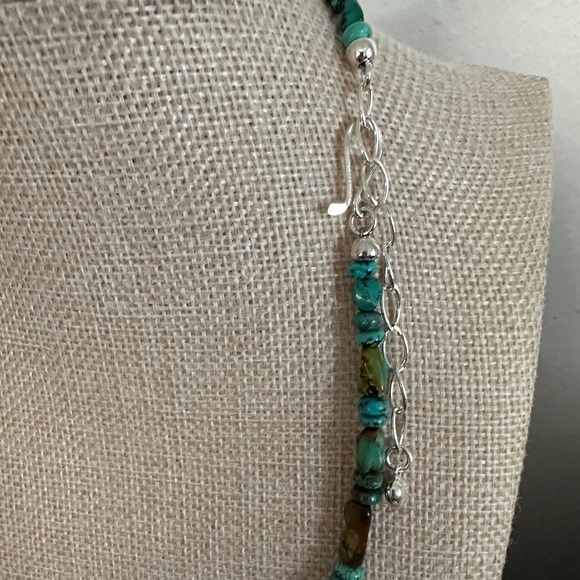 Turquoise small nugget bead necklace by Jay King - Picture 10 of 12